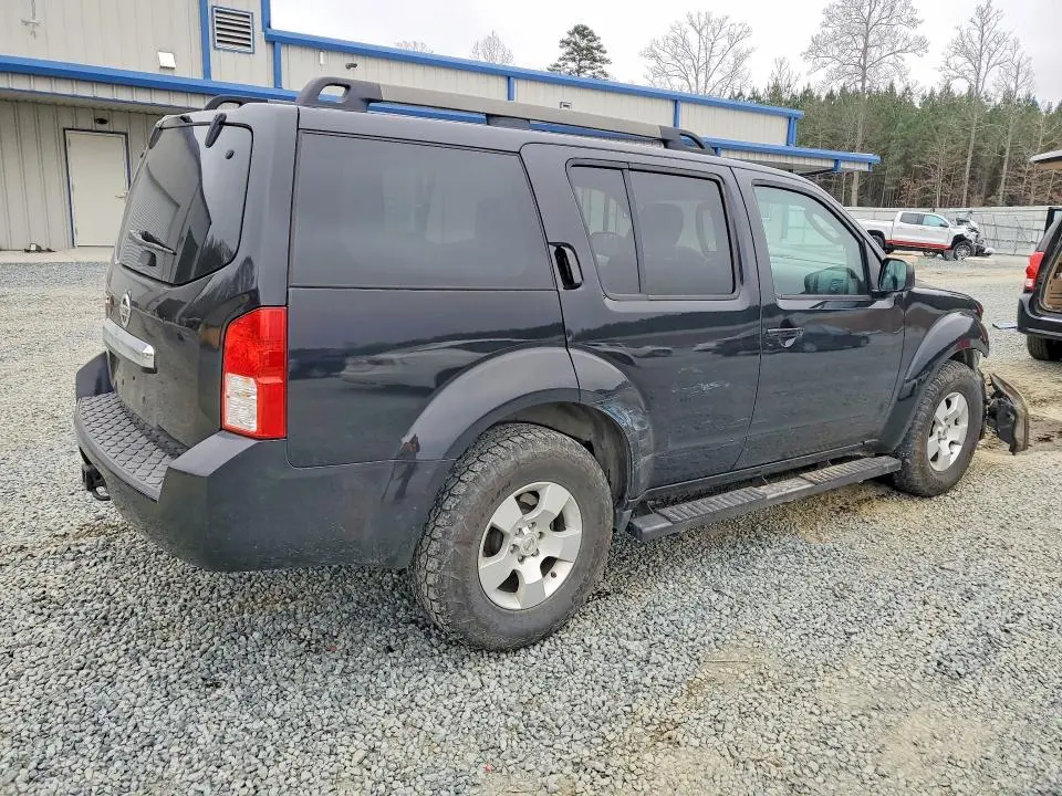2012 NISSAN PATHFINDER S  