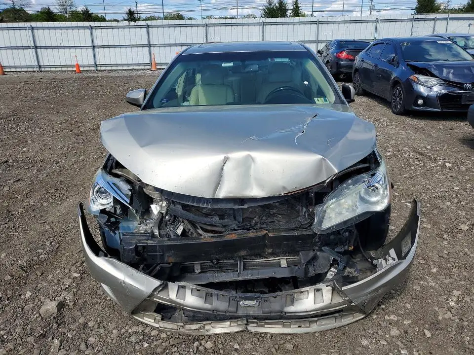 2015 TOYOTA CAMRY XLE  