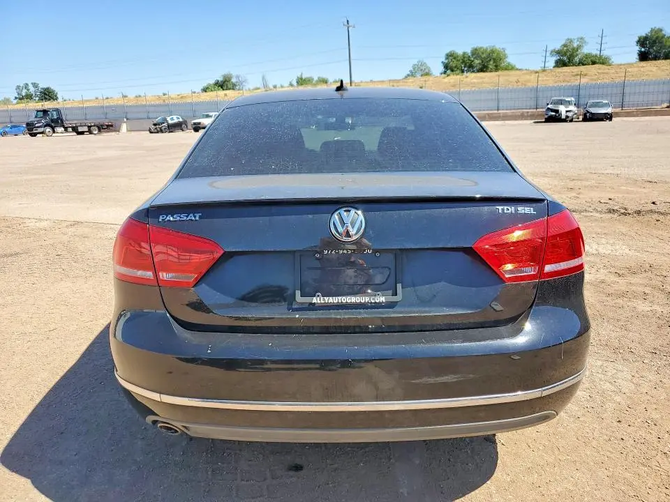 2013 VOLKSWAGEN PASSAT SEL  