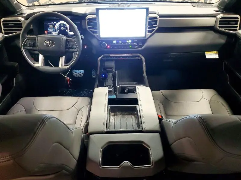 2026 TOYOTA TUNDRA CREWMAX LIMITED  