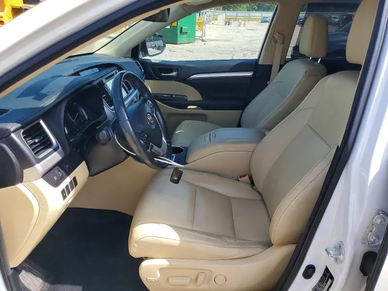 2017 TOYOTA HIGHLANDER XLE  