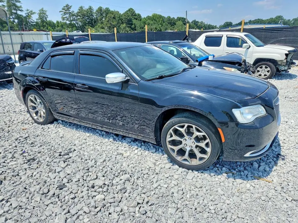 2019 CHRYSLER 300C   