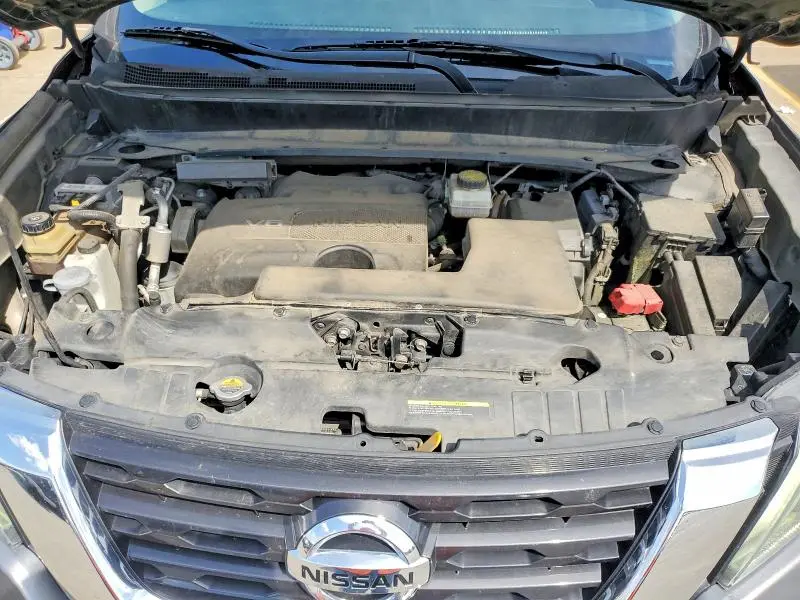 2017 NISSAN PATHFINDER SL  