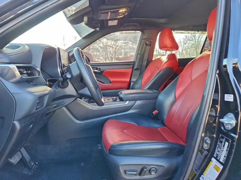 2021 TOYOTA HIGHLANDER XSE  