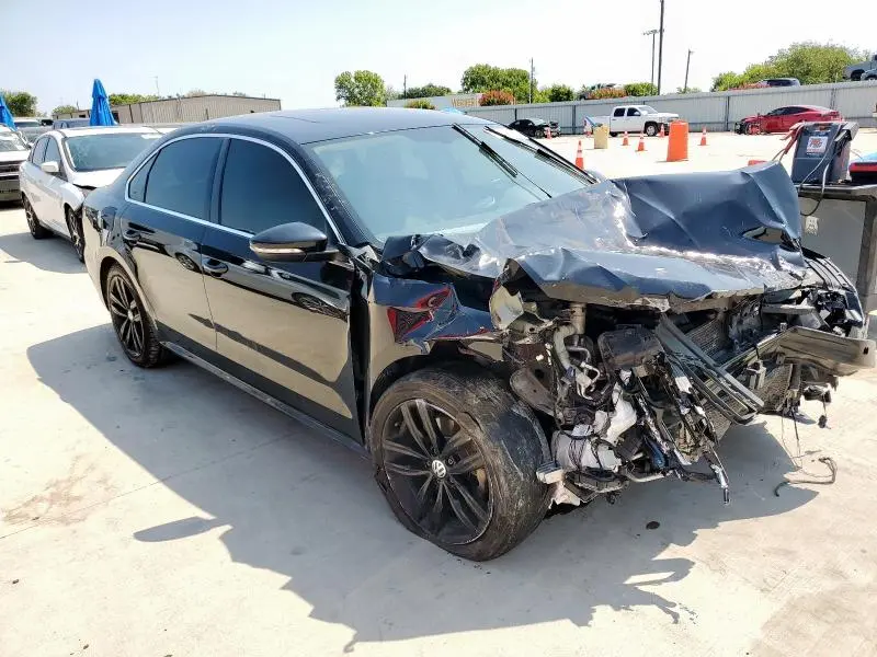 2018 VOLKSWAGEN PASSAT SE  