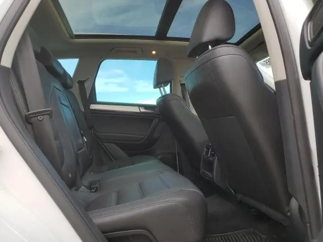 2014 VOLKSWAGEN TOUAREG V6