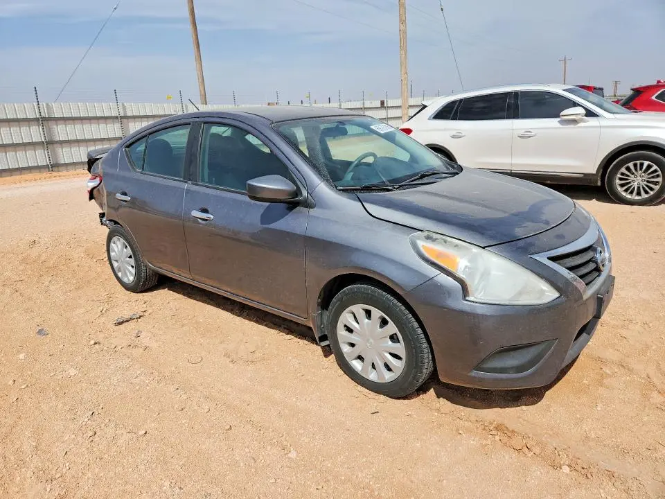 2018 NISSAN VERSA SV  