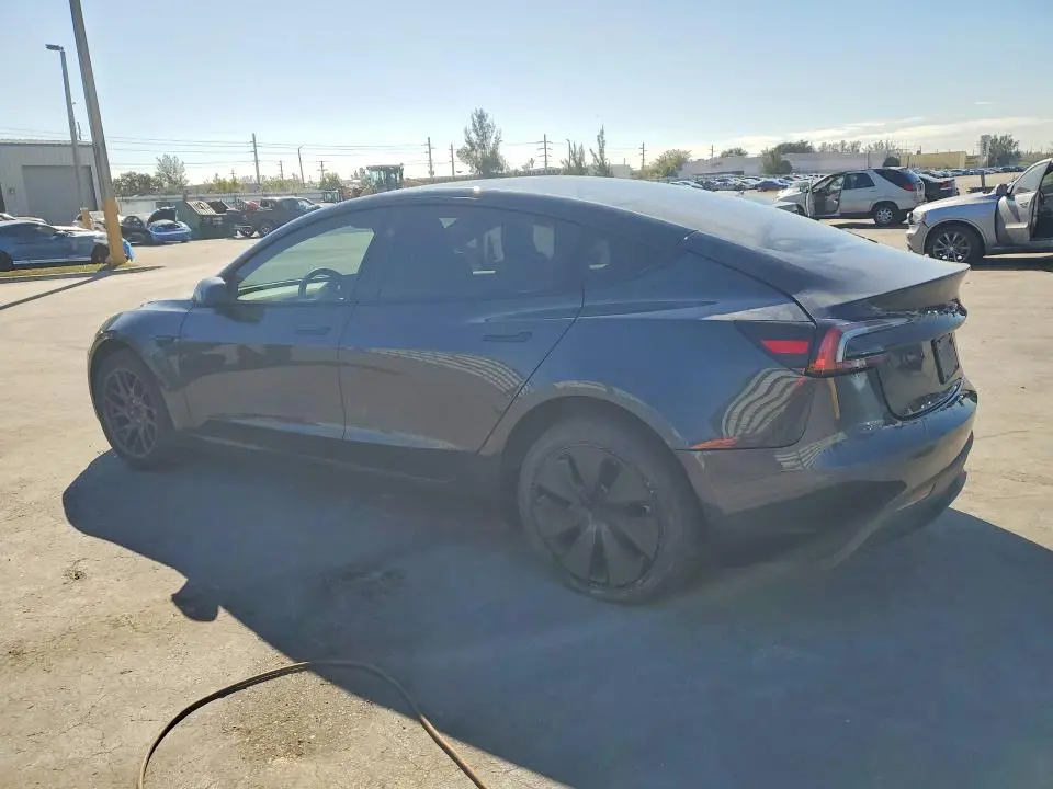 2024 TESLA MODEL 3   