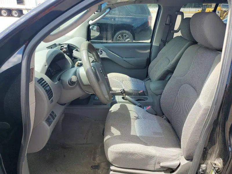 2011 NISSAN FRONTIER S  