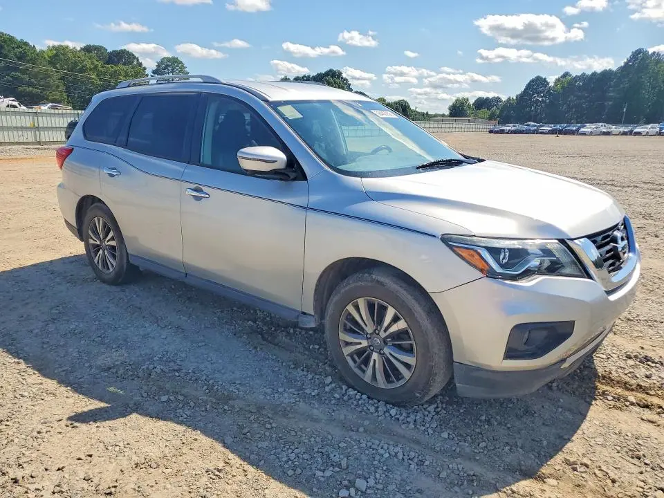 2019 NISSAN PATHFINDER SL  