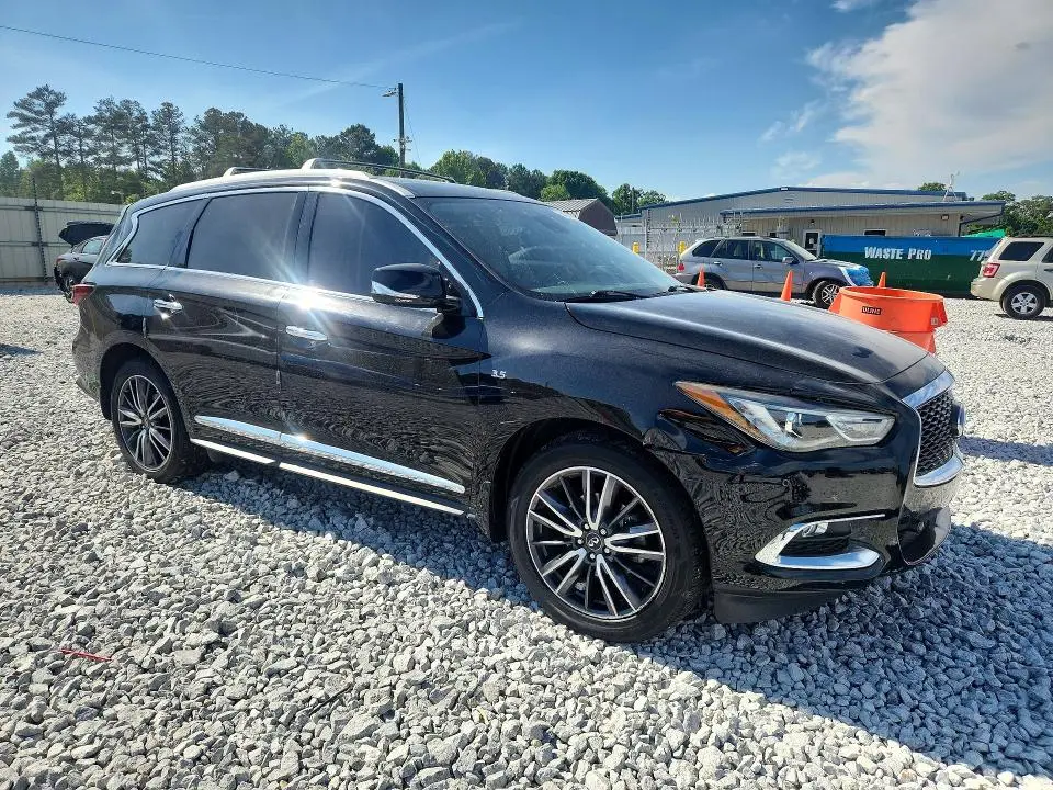 2020 INFINITI QX60 LUXE  