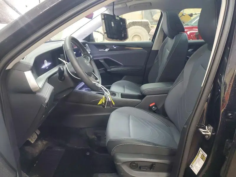 2025 VOLKSWAGEN TIGUAN SE  