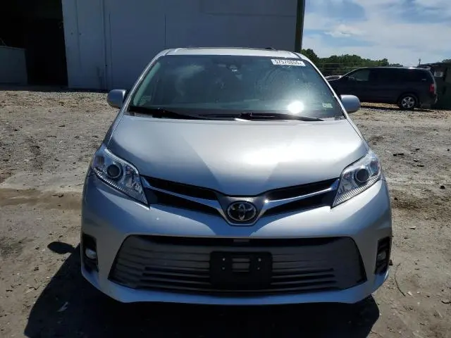 2020 TOYOTA SIENNA XLE 8-PASSENGER  