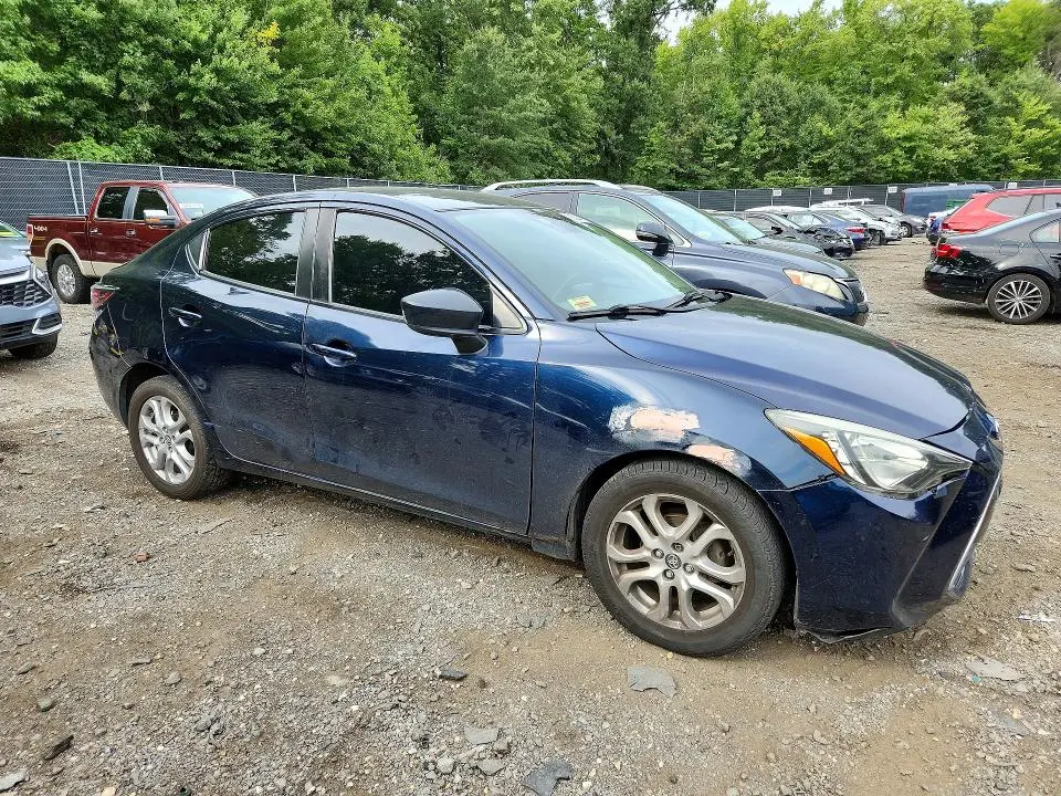 2017 TOYOTA YARIS IA BASE  
