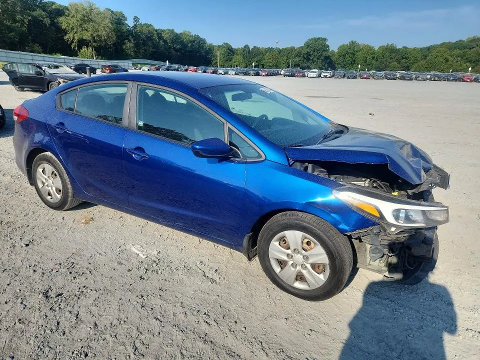 2018 KIA FORTE LX  