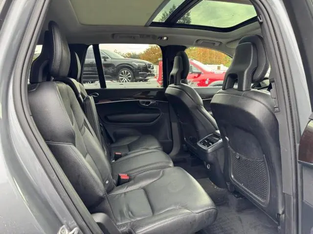 2016 VOLVO XC90 T6