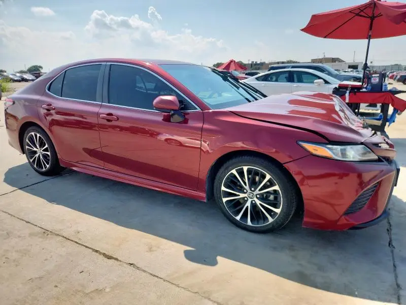 2018 TOYOTA CAMRY SE  