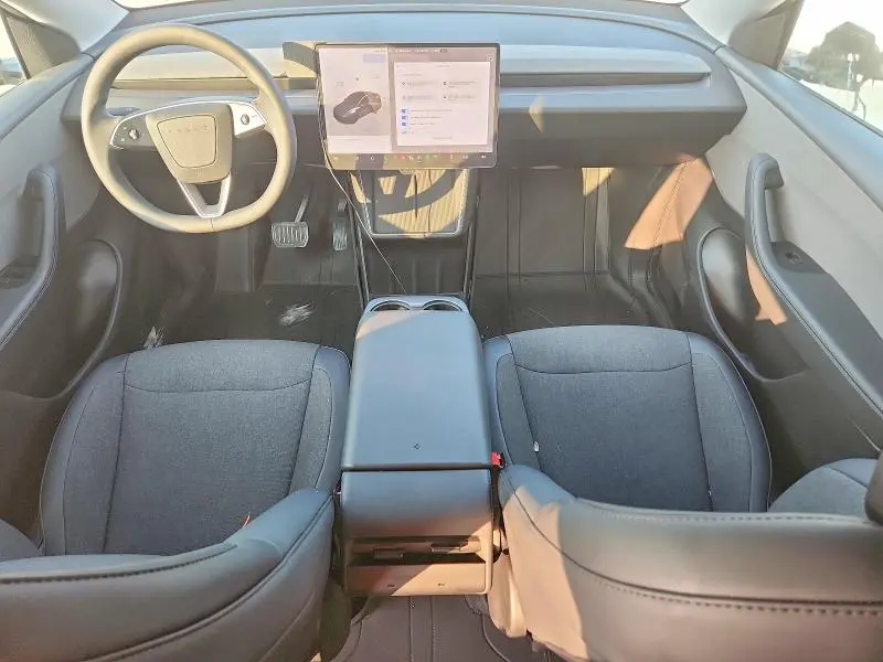 2026 TESLA MODEL Y   