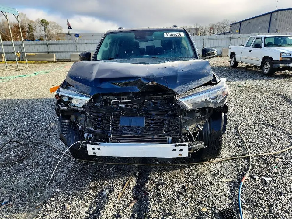 2023 TOYOTA 4RUNNER SR5  