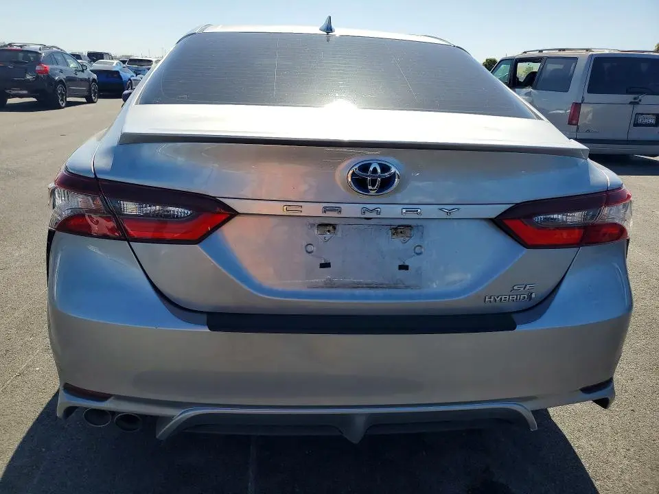 2021 TOYOTA CAMRY SE  