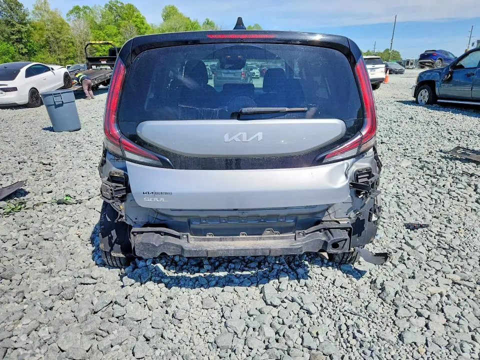 2023 KIA SOUL LX  