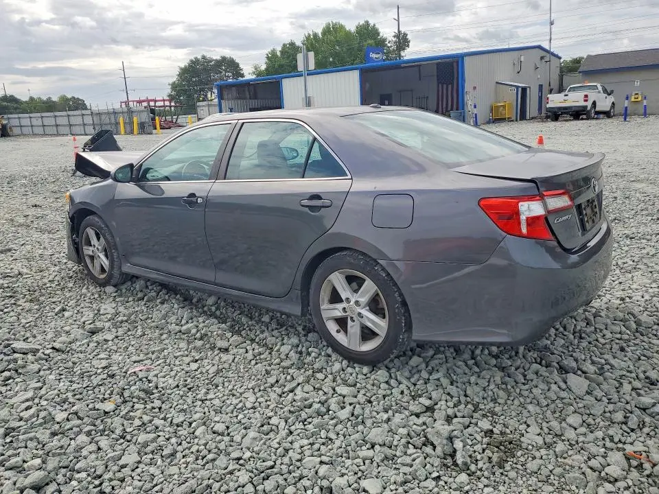 2012 TOYOTA CAMRY SE  