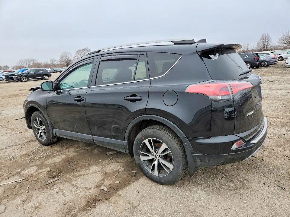 2018 TOYOTA RAV4 XLE  