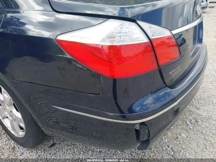2011 HYUNDAI GENESIS 3.8