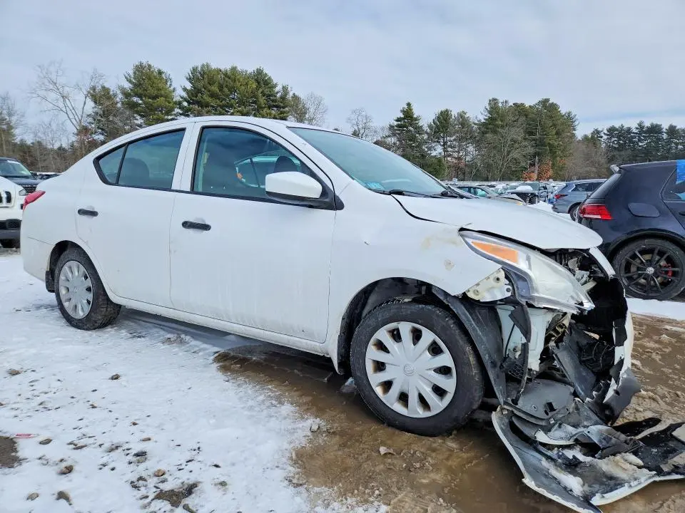 2019 NISSAN VERSA S  