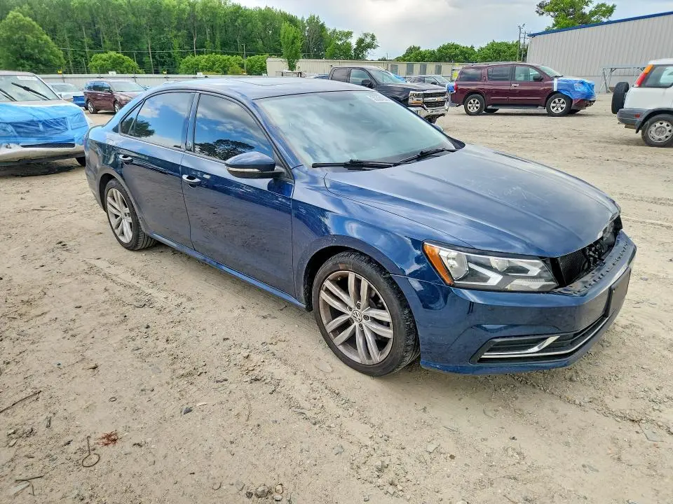 2019 VOLKSWAGEN PASSAT WOLFSBURG  