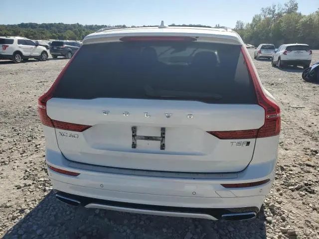 2020 VOLVO XC60 T5 R-DESIGN  