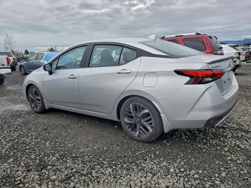 2023 NISSAN VERSA SR  