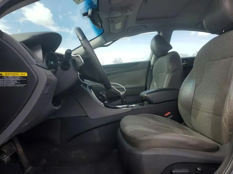 2013 HYUNDAI SONATA SE  