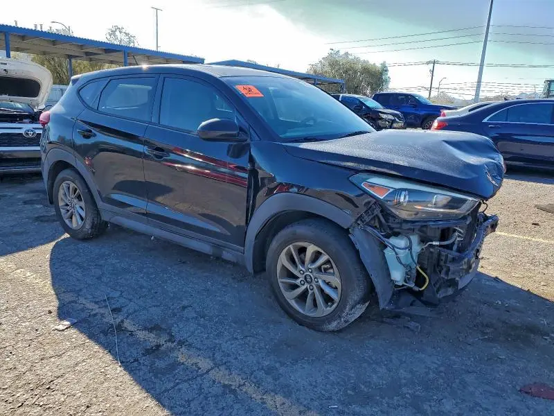 2018 HYUNDAI TUCSON SE  