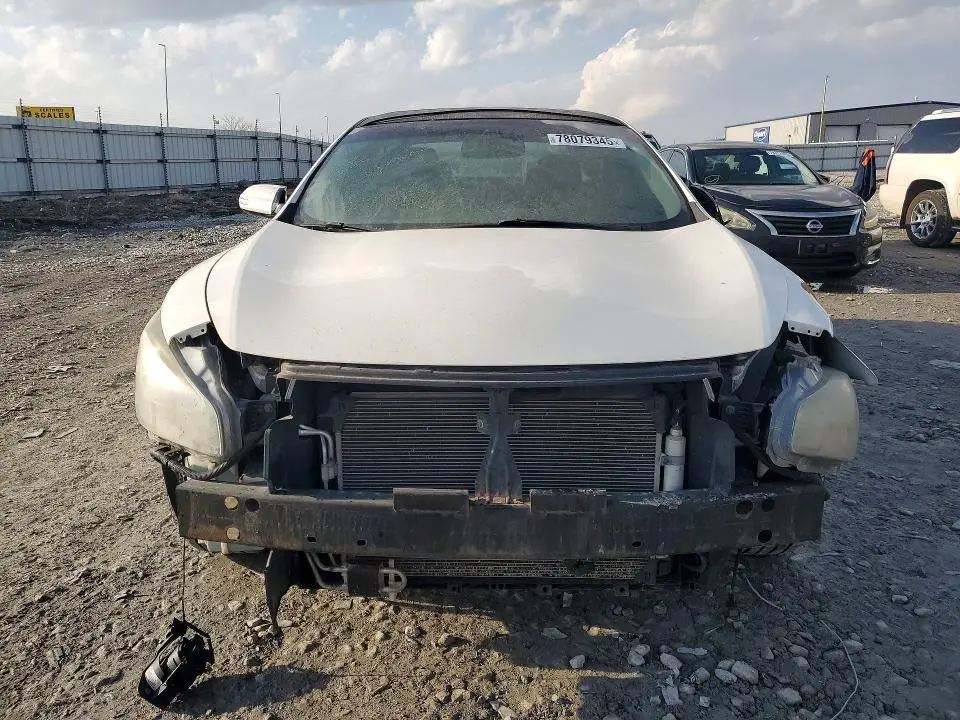 2011 NISSAN MAXIMA S  