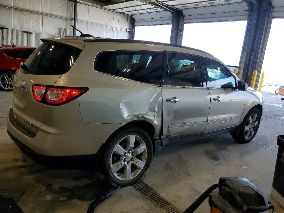 2016 CHEVROLET TRAVERSE LT  