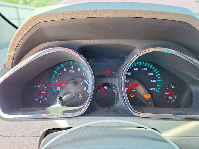 2010 CHEVROLET TRAVERSE LT  
