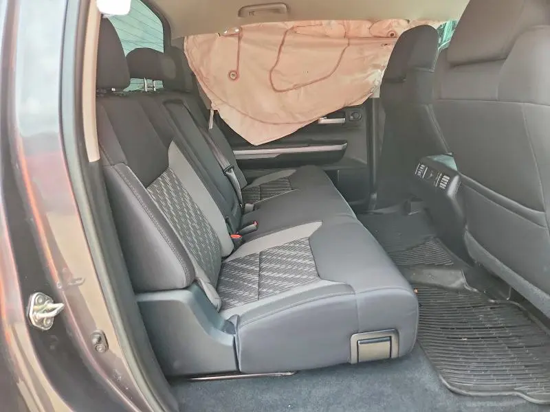 2018 TOYOTA TUNDRA CREWMAX SR5  