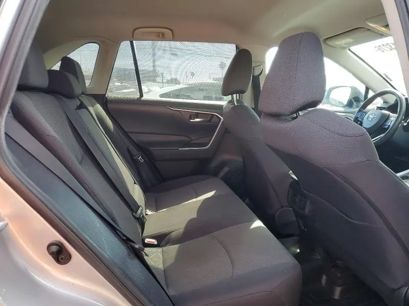 2021 TOYOTA RAV 4   