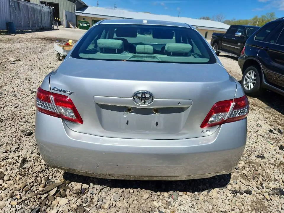 2010 TOYOTA CAMRY LE  