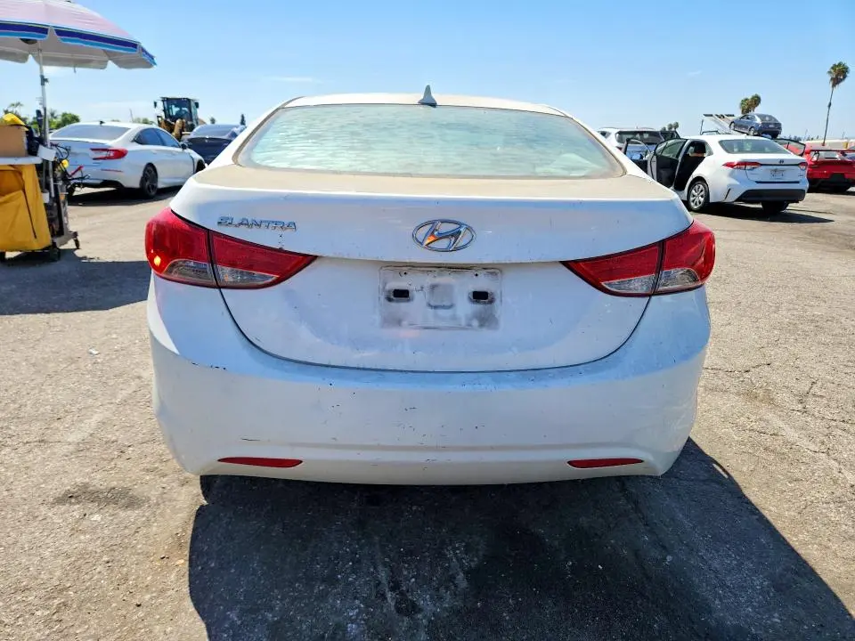 2013 HYUNDAI ELANTRA GLS  