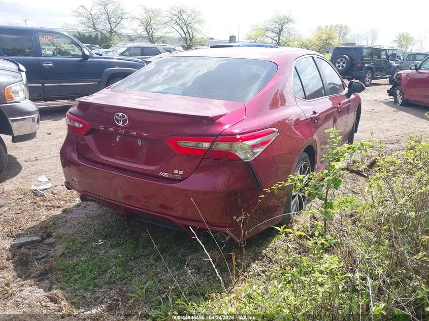 2018 TOYOTA CAMRY SE