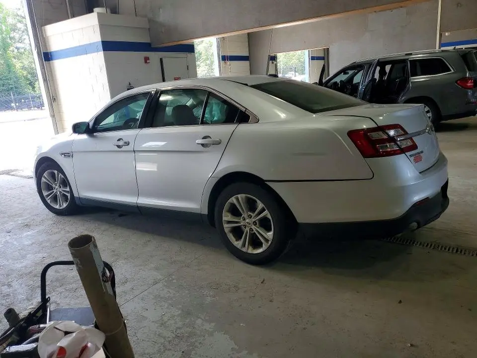 2017 FORD TAURUS SE  