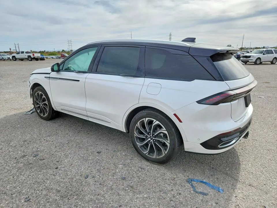 2024 LINCOLN NAUTILUS RESERVE  