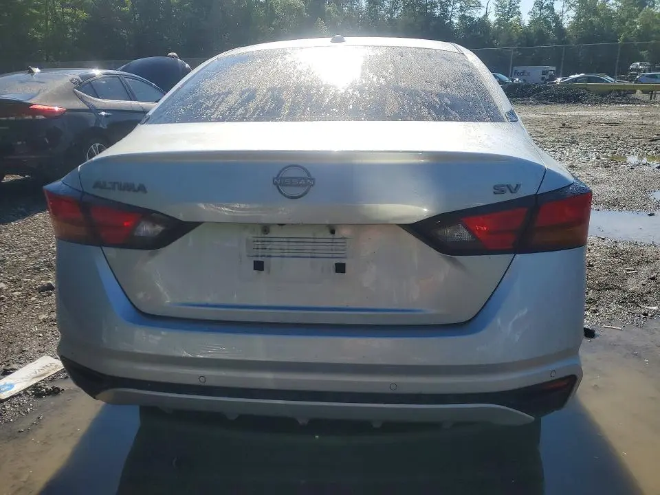 2023 NISSAN ALTIMA SV  
