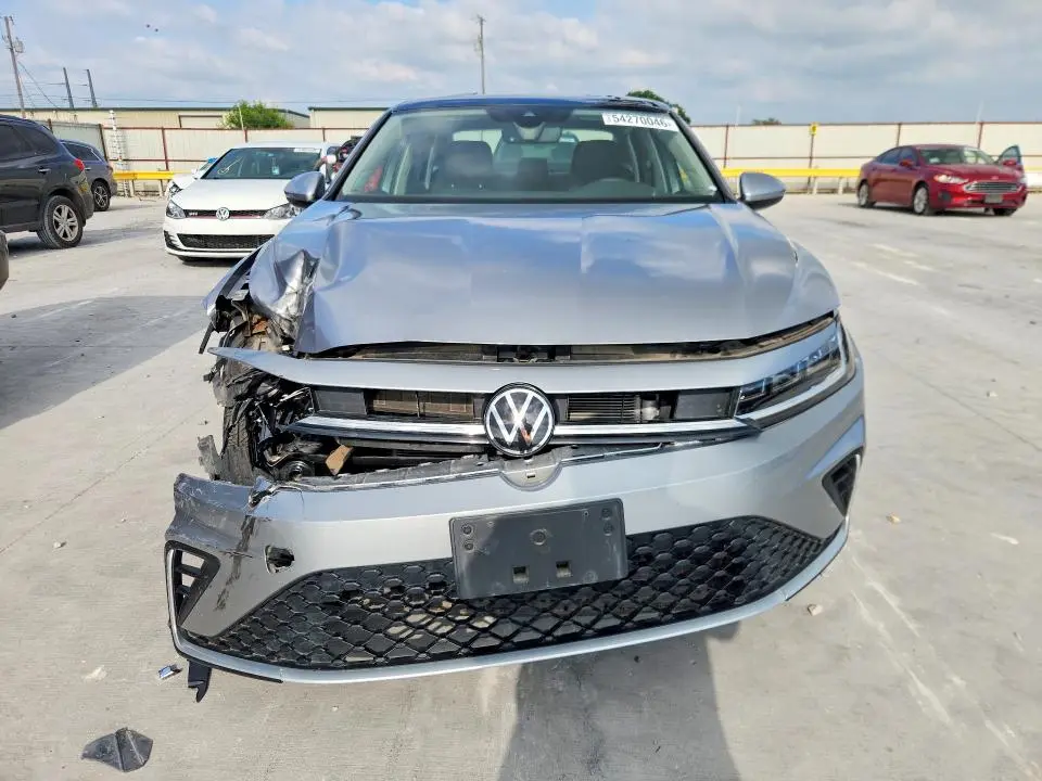 2025 VOLKSWAGEN JETTA SE  