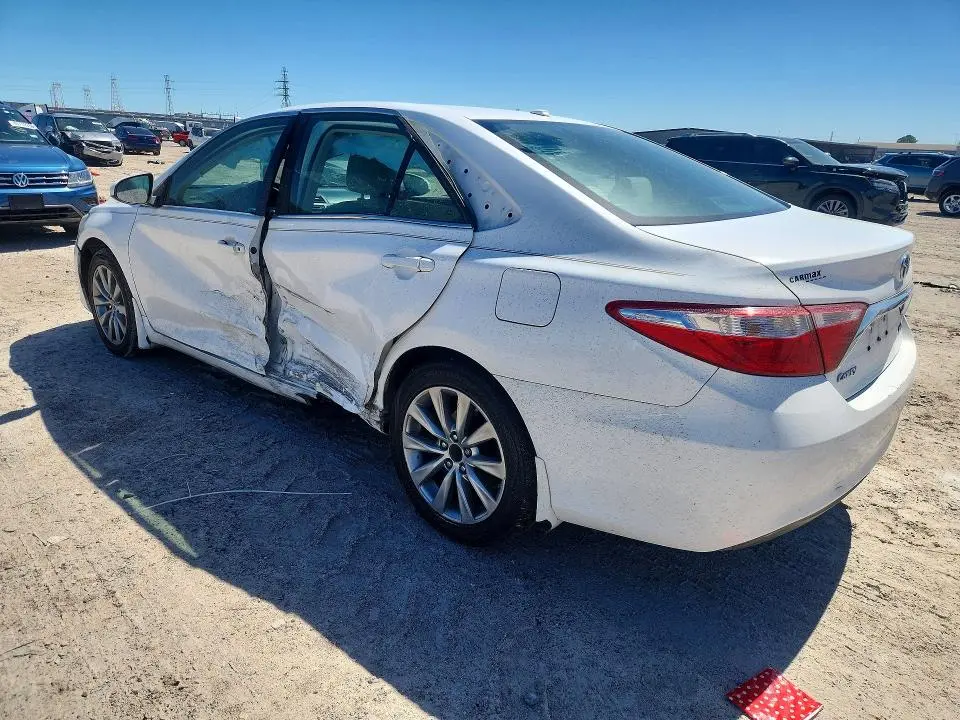2016 TOYOTA CAMRY XLE  
