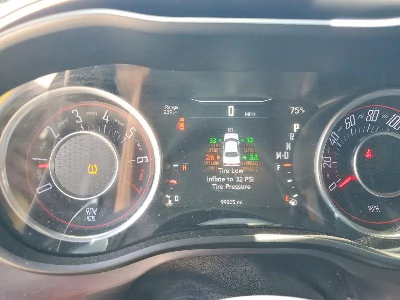 2015 DODGE CHALLENGER SXT  