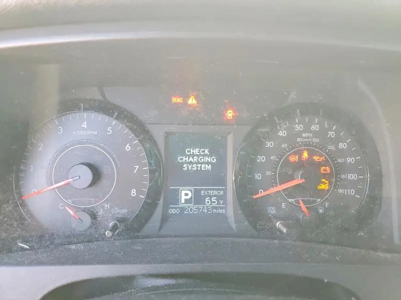 2017 TOYOTA SIENNA LE  