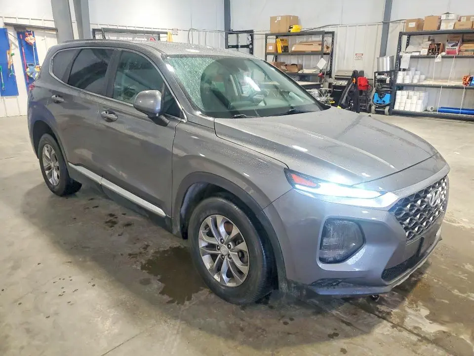 2020 HYUNDAI SANTA FE SE  